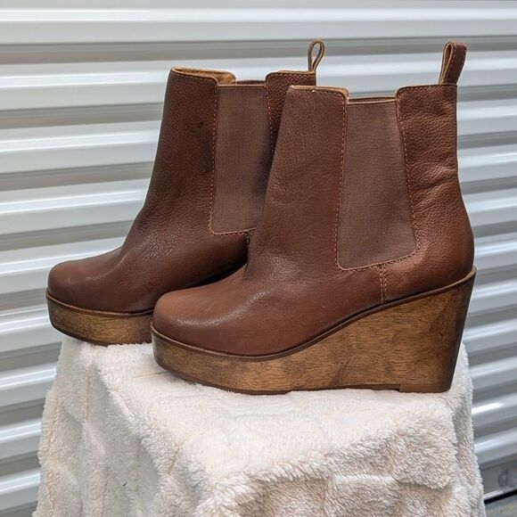 KDB Size 6.5 Brown Leather Ubel Women Chelsea Platform Wedge Boot - Picture 1 of 8